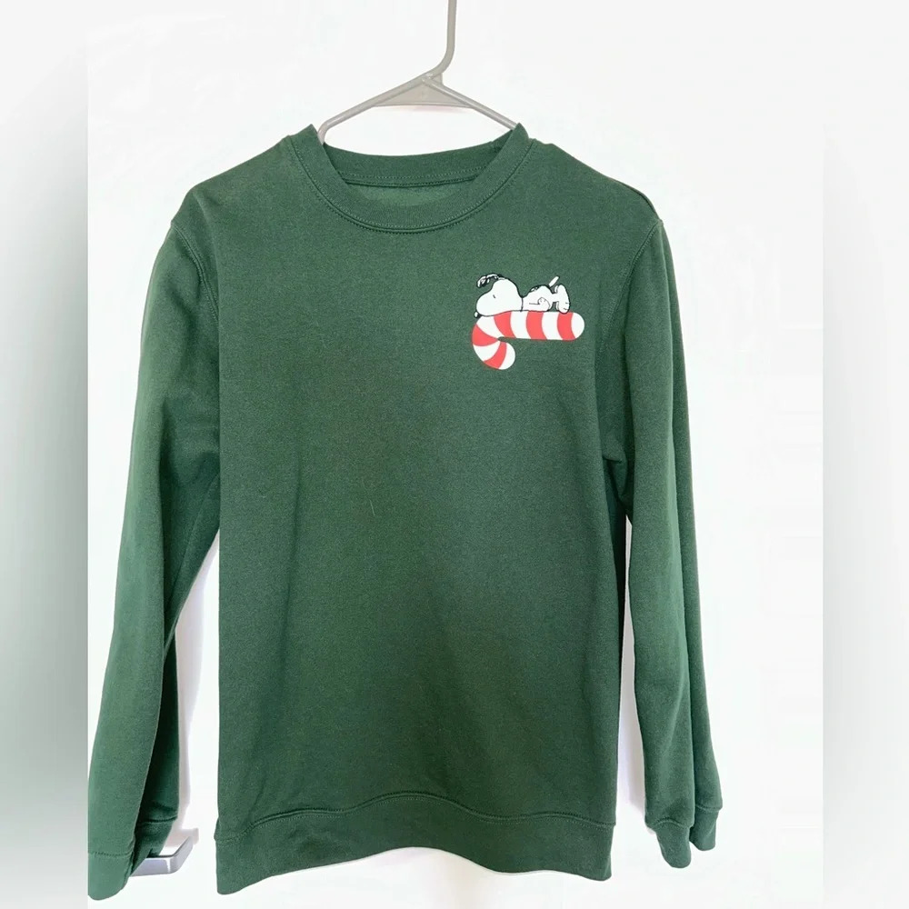 Women’s pullover sweatshirt, size medium army green color with Snoopy logo